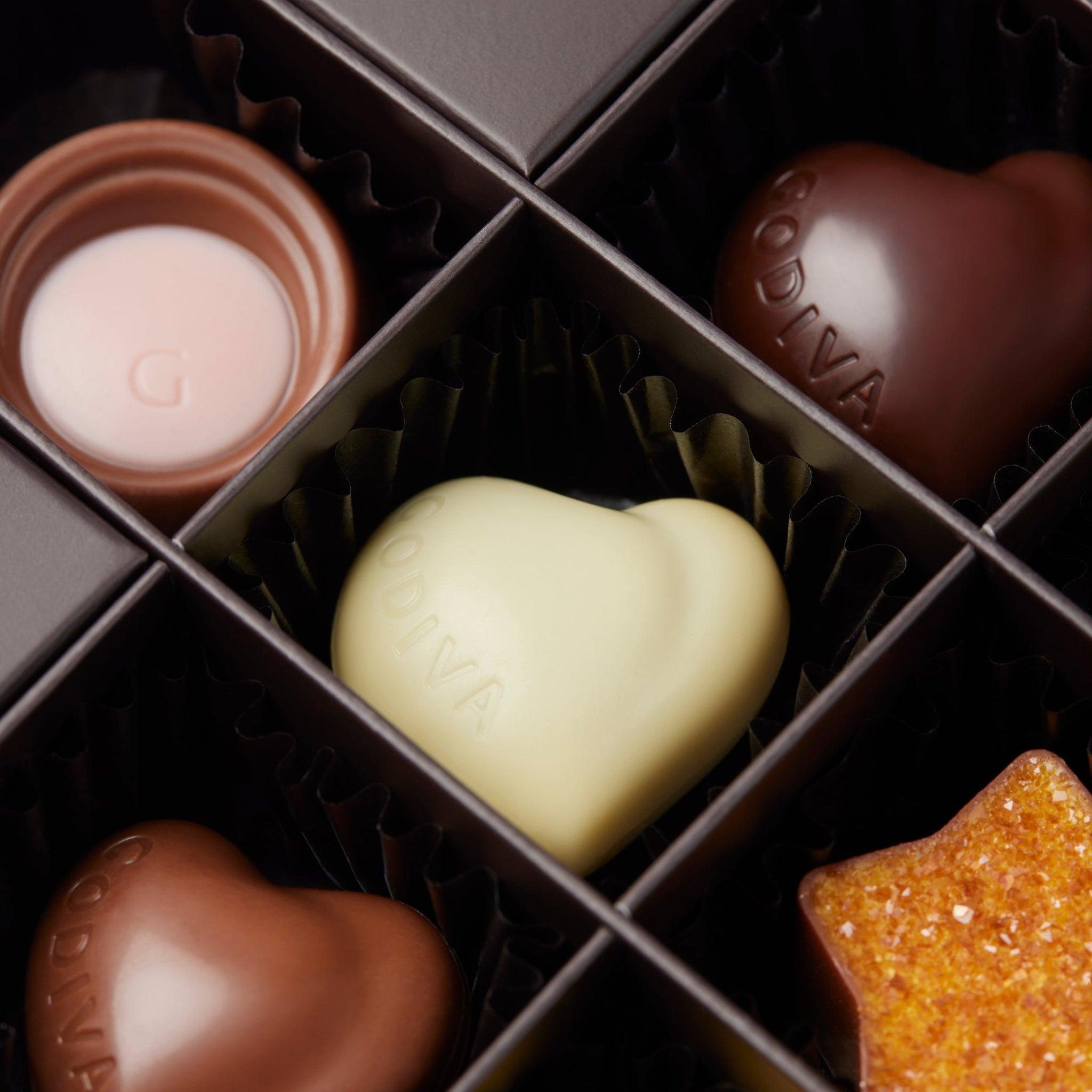 Heart Shaped Chocolate Gift Box, 11 Pieces | 123g
