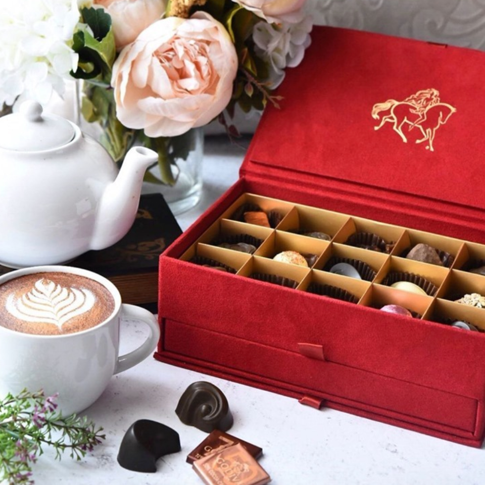 Grand Place Gift Box, 59 Pieces