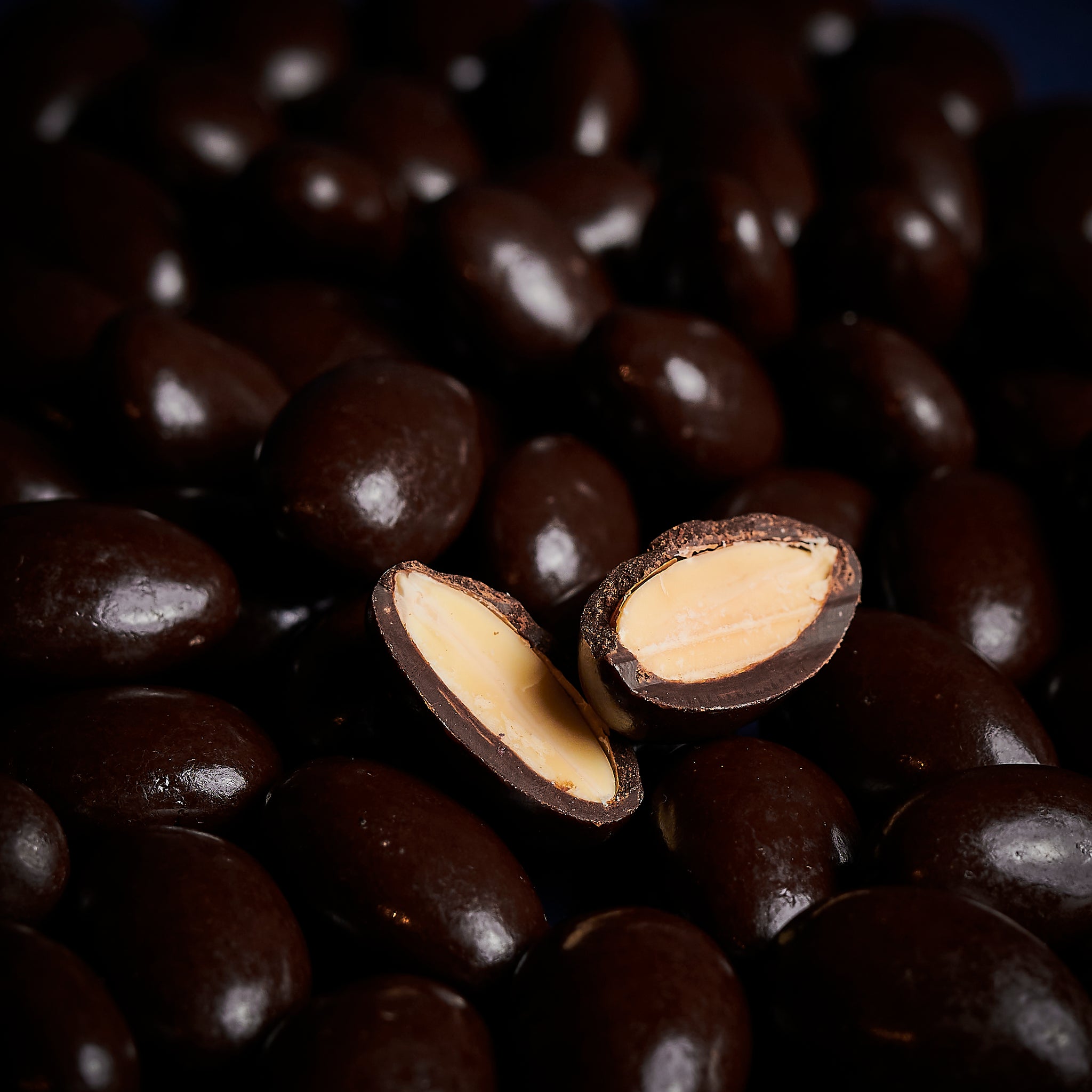 Dark Chocolate Pearls, Roasted Almond, 100g